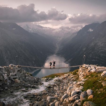 ホテル Alpine Hideaway Zillertalerhof マイヤーホーフェン エクステリア 写真