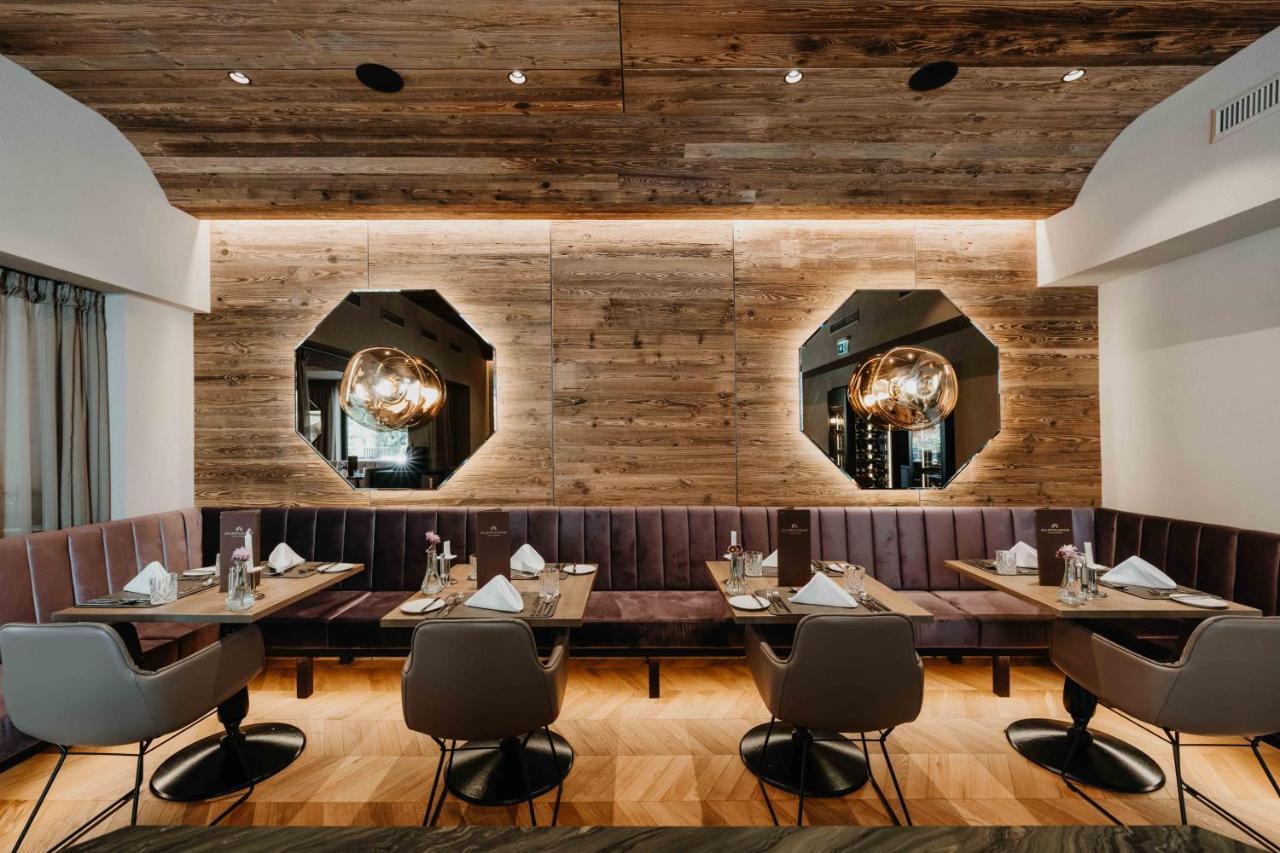 ホテル Alpine Hideaway Zillertalerhof マイヤーホーフェン エクステリア 写真